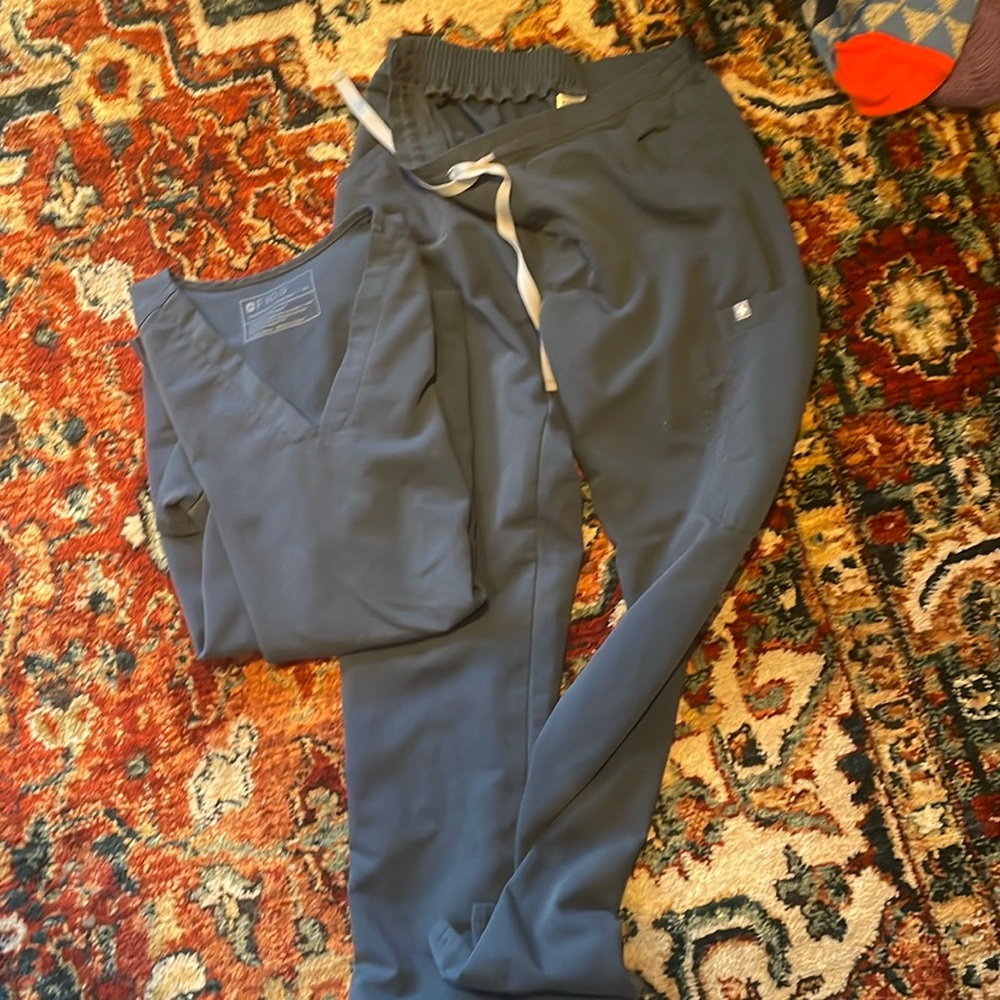 Figs yola xs and two pocket top xs.